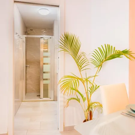 Apartamento Anfitrión 2 *
